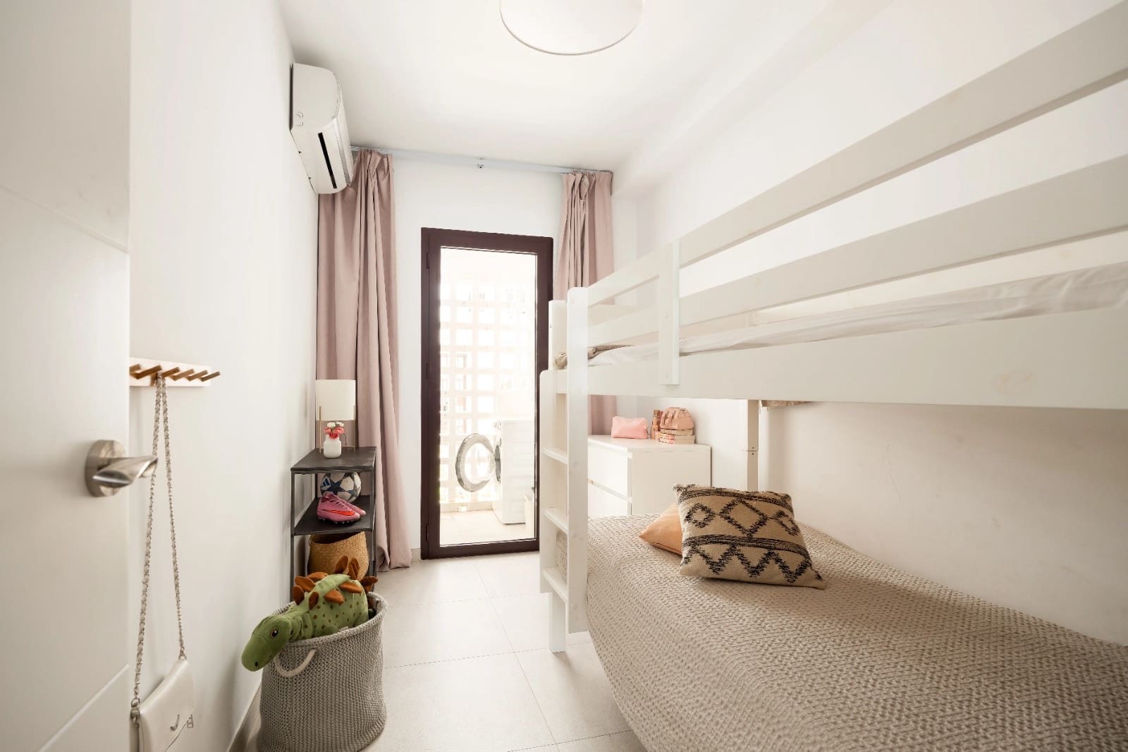 3 sovrum Lägenhet till salu i Nueva Andalucia med pool garage - 675 000 € (Ref: 10161088)