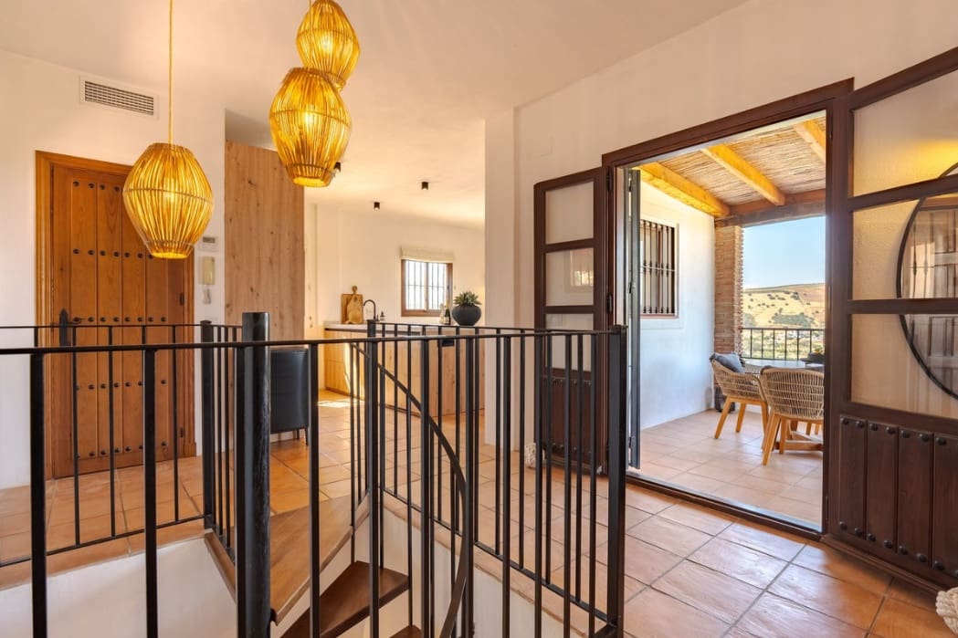 3 soveværelse Villa til salg i Coin med swimmingpool garage - € 590.000 (Ref: 10161089)