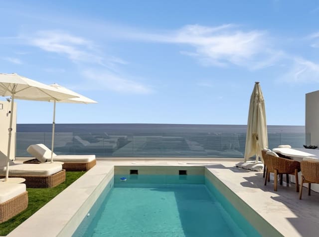 4 soveværelse Villa til salg i Manilva med swimmingpool garage - € 1.400.000 (Ref: 10161090)