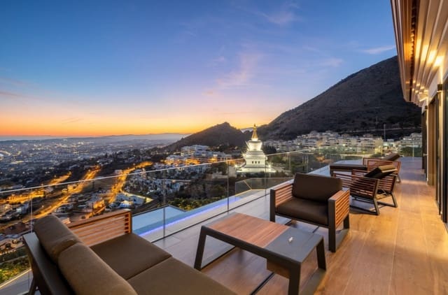 Chalet de 6 habitaciones en Benalmádena en venta con piscina garaje - 7.995.000 € (Ref: 10161091)