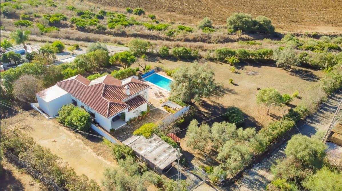 2 chambre Villa/Maison à vendre à Almogia avec piscine garage - 299 000 € (Ref: 10162864)