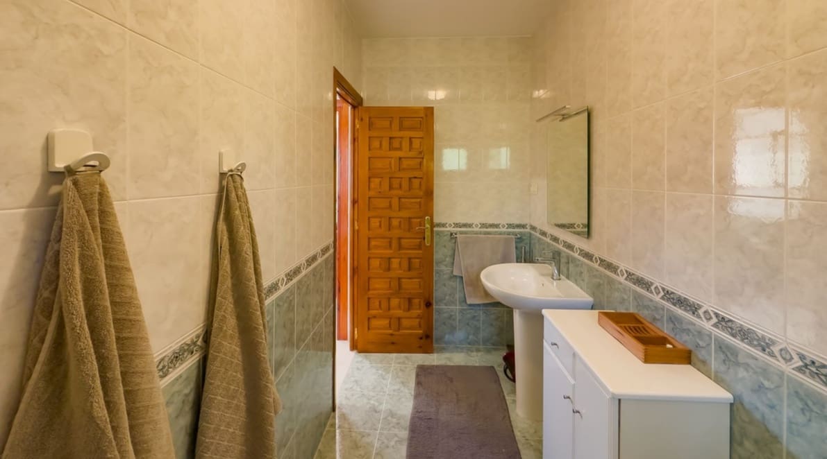 2 chambre Villa/Maison à vendre à Almogia avec piscine garage - 299 000 € (Ref: 10162864)
