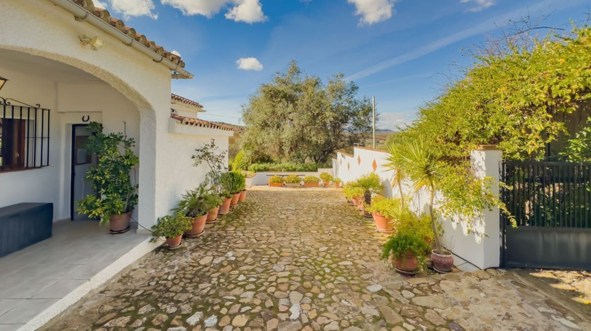 2 chambre Villa/Maison à vendre à Almogia avec piscine garage - 299 000 € (Ref: 10162864)