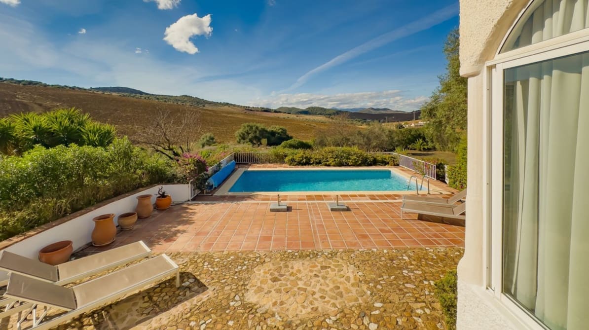2 chambre Villa/Maison à vendre à Almogia avec piscine garage - 299 000 € (Ref: 10162864)