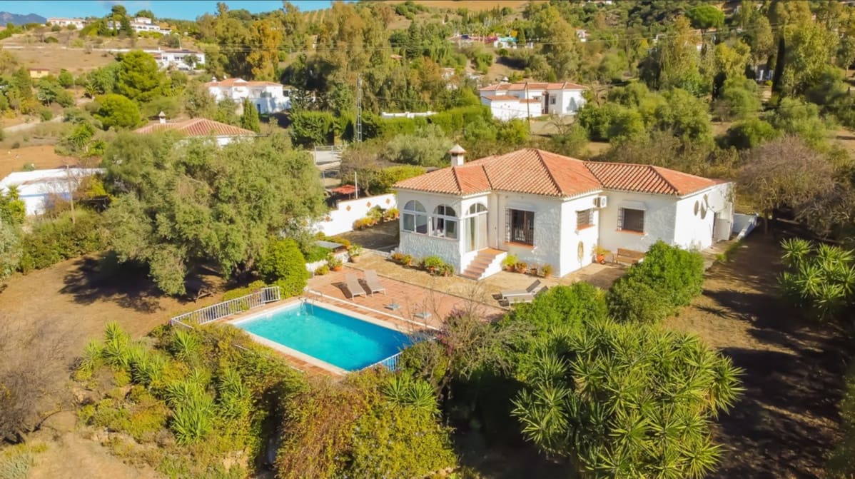 2 chambre Villa/Maison à vendre à Almogia avec piscine garage - 299 000 € (Ref: 10162864)