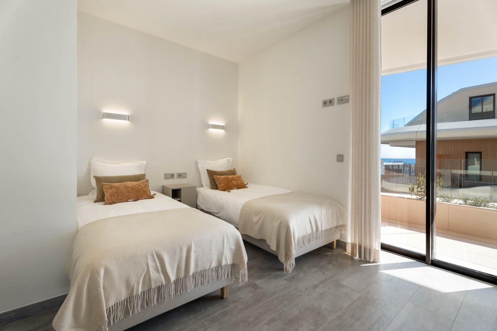 3 soveværelse Lejlighed til salg i Fuengirola med swimmingpool garage - € 910.000 (Ref: 10162867)
