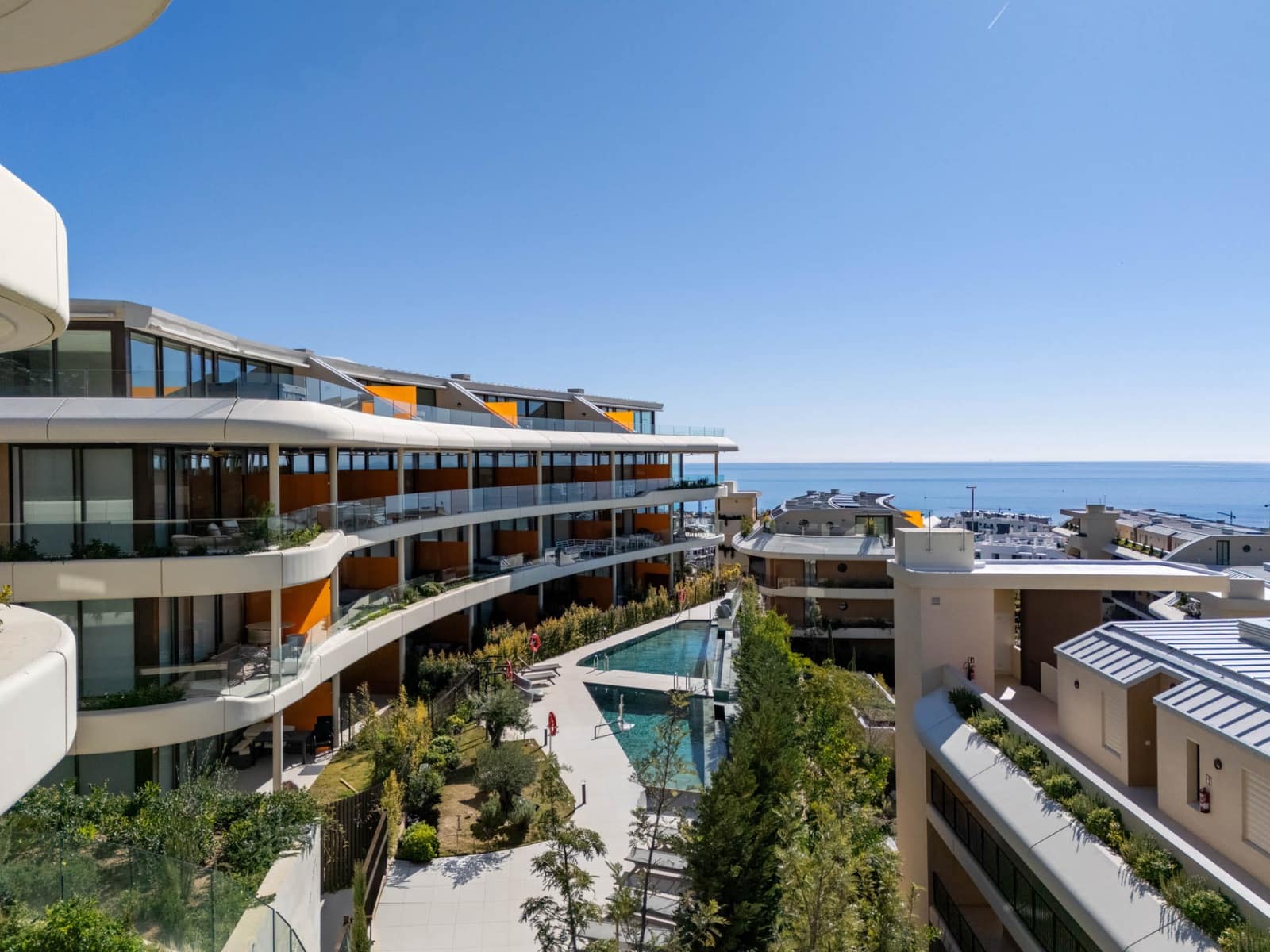 3 soveværelse Lejlighed til salg i Fuengirola med swimmingpool garage - € 910.000 (Ref: 10162867)