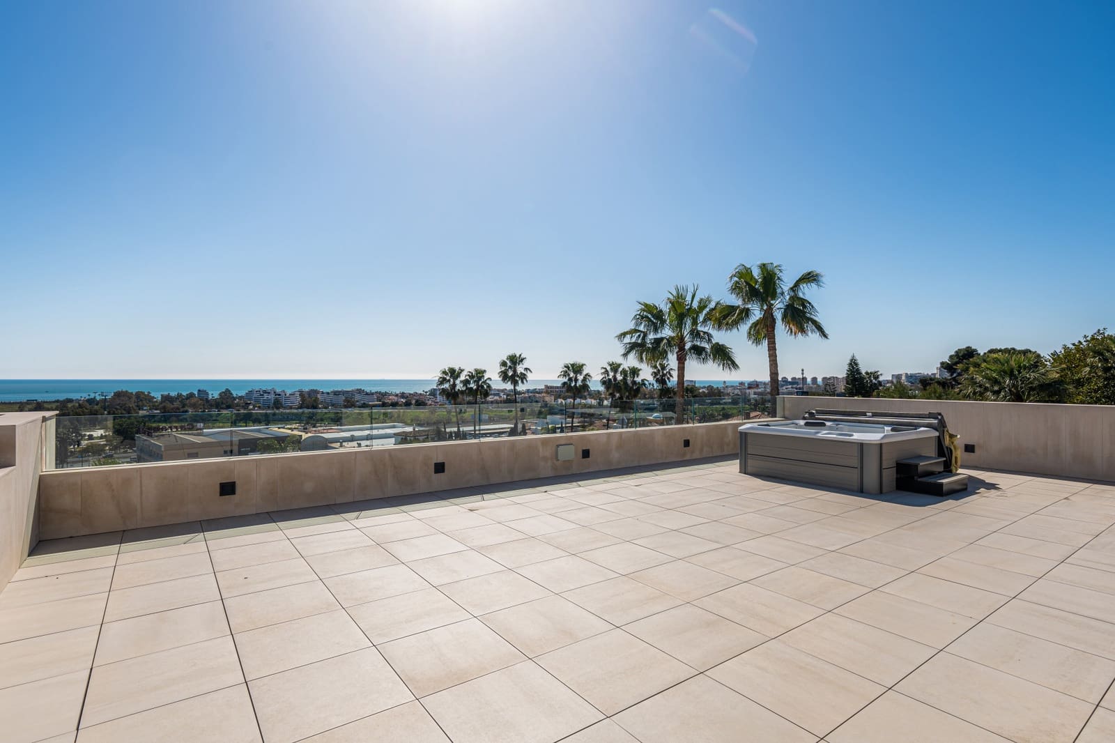 5 slaapkamer Villa te koop in Malaga stad met zwembad garage - € 3.950.000 (Ref: 10173385)