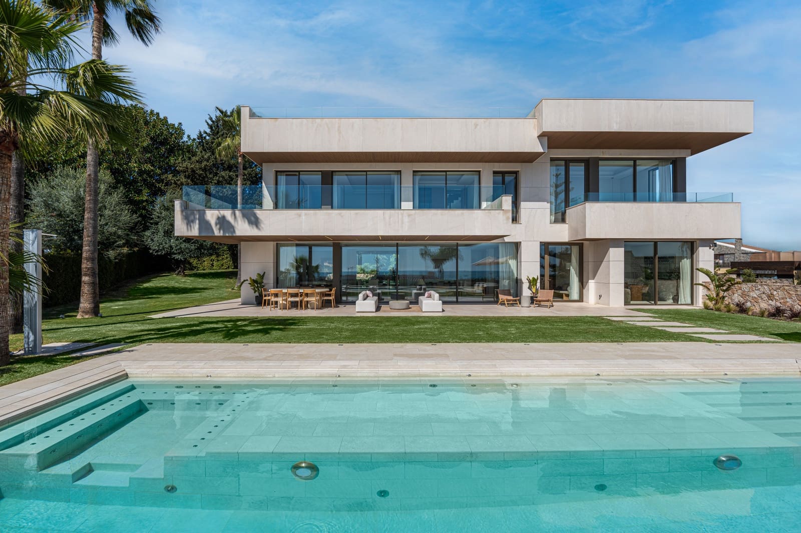 5 slaapkamer Villa te koop in Malaga stad met zwembad garage - € 3.950.000 (Ref: 10173385)