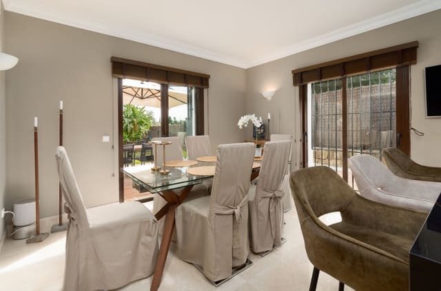 5 Zimmer Villa zu verkaufen in Mijas Costa, Mijas mit Pool Garage - 1.650.000 € (Ref: 10179930)