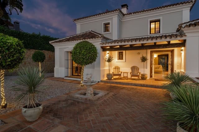 5 Zimmer Villa zu verkaufen in Mijas Costa, Mijas mit Pool Garage - 1.650.000 € (Ref: 10179930)
