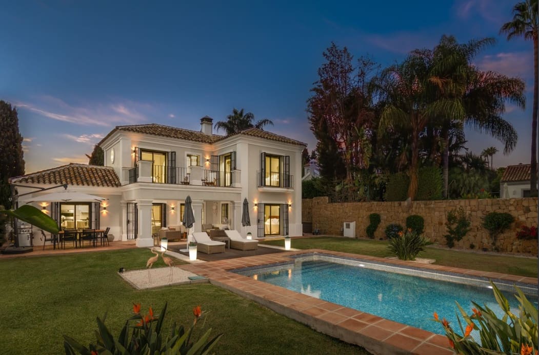 5 Zimmer Villa zu verkaufen in Mijas Costa mit Pool Garage - 1.650.000 € (Ref: 10179930)