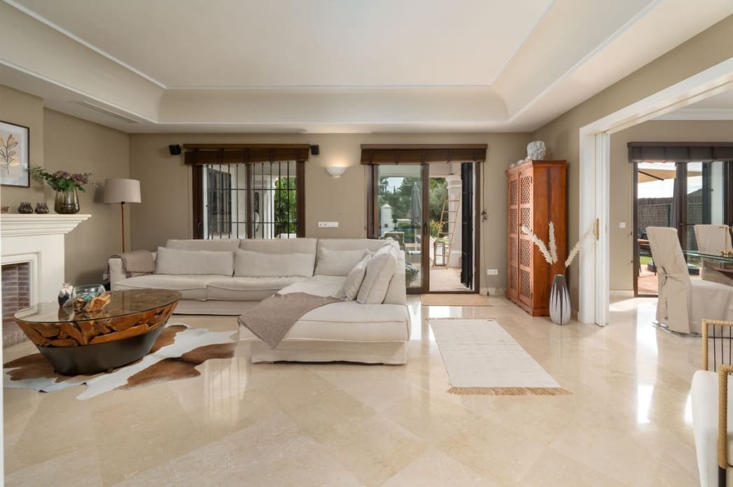 5 Zimmer Villa zu verkaufen in Mijas Costa mit Pool Garage - 1.650.000 € (Ref: 10179930)