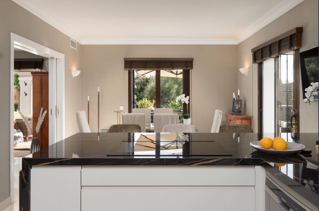 5 Zimmer Villa zu verkaufen in Mijas Costa mit Pool Garage - 1.650.000 € (Ref: 10179930)