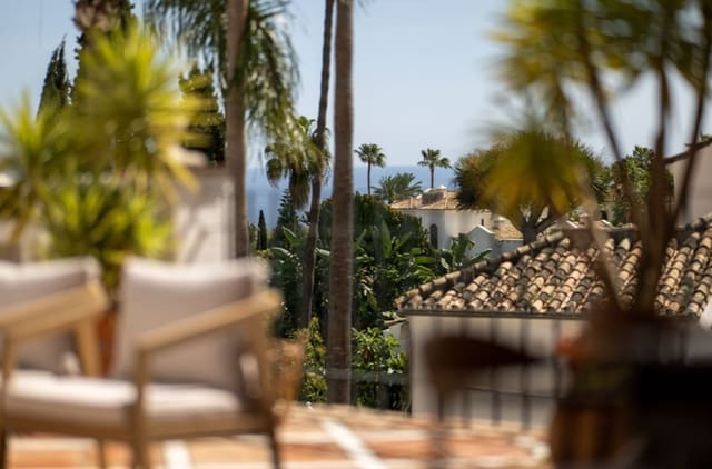 4 bedroom Terraced Villa for sale in Golden Mile, Marbella with pool garage - € 1,650,000 (Ref: 10182677)