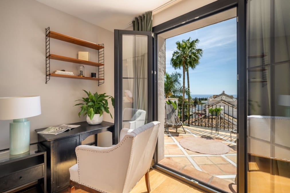 4 bedroom Terraced Villa for sale in Golden Mile with pool garage - € 1,650,000 (Ref: 10182677)