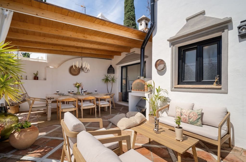 4 bedroom Terraced Villa for sale in Golden Mile with pool garage - € 1,650,000 (Ref: 10182677)