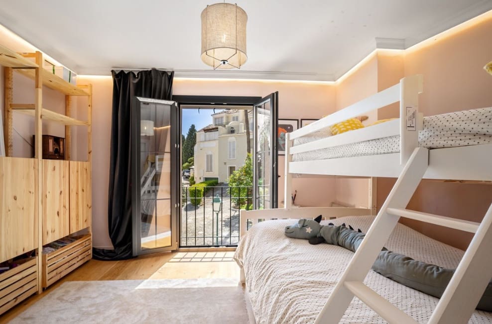 4 bedroom Terraced Villa for sale in Golden Mile with pool garage - € 1,650,000 (Ref: 10182677)