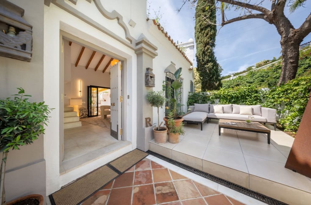 4 bedroom Terraced Villa for sale in Golden Mile with pool garage - € 1,650,000 (Ref: 10182677)