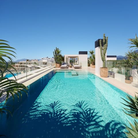4 bedroom Penthouse for sale in Marbella with pool garage - € 5,350,000 (Ref: 7913229)