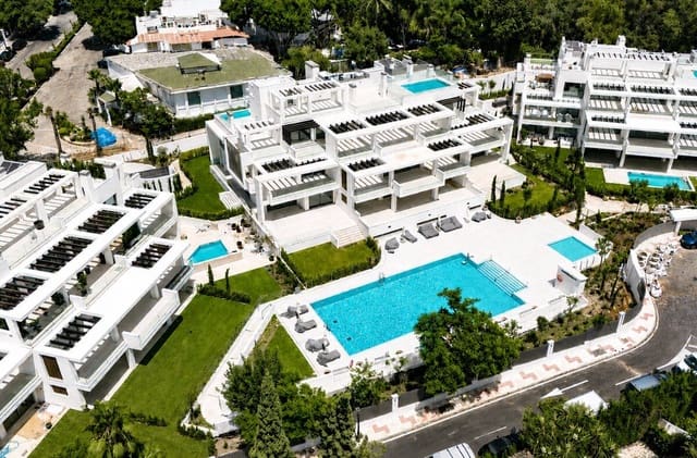 4 quarto Penthouse para venda em Marbella com piscina garagem - 5 350 000 € (Ref: 7913229)