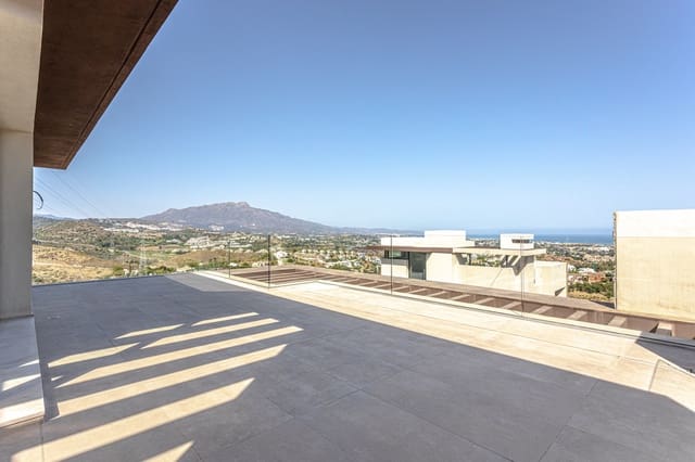 4 quarto Moradia para venda em Marbella com piscina garagem - 1 890 000 € (Ref: 7913247)