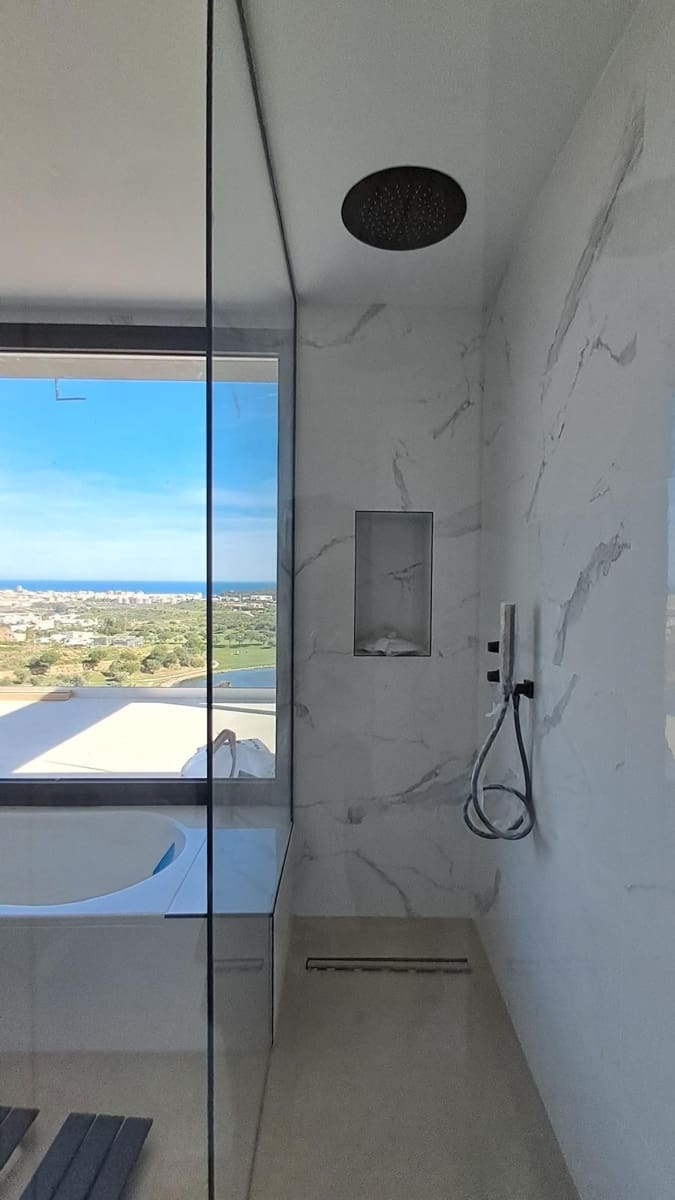 5 Zimmer Villa zu verkaufen in Marbella mit Pool Garage - 2.300.000 € (Ref: 7980680)