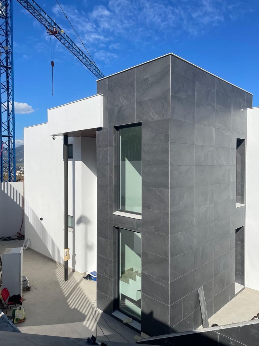 5 Zimmer Villa zu verkaufen in Marbella mit Pool Garage - 2.300.000 € (Ref: 7980680)