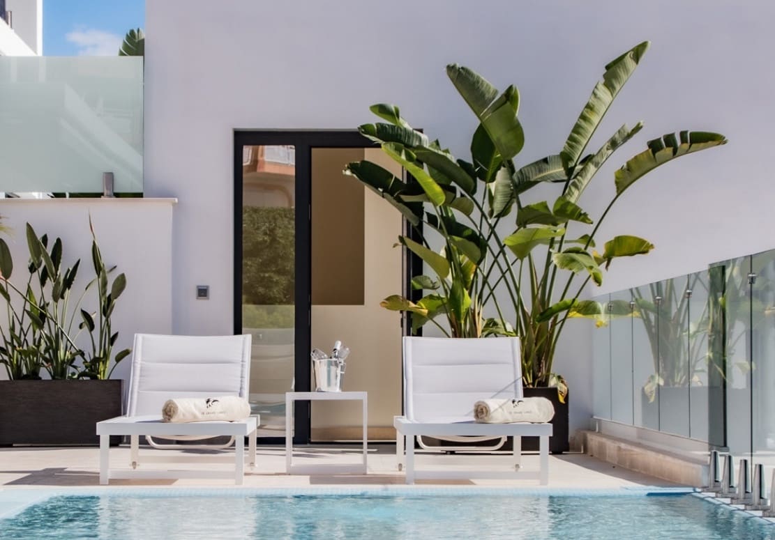 4 Zimmer Villa zu verkaufen in Marbella mit Pool Garage - 1.625.000 € (Ref: 8031344)