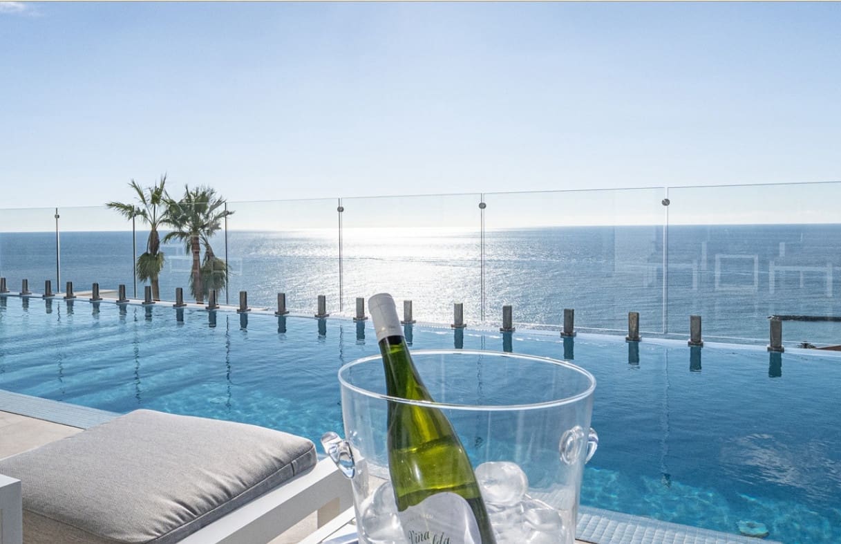 4 Zimmer Villa zu verkaufen in Marbella mit Pool Garage - 1.625.000 € (Ref: 8031344)