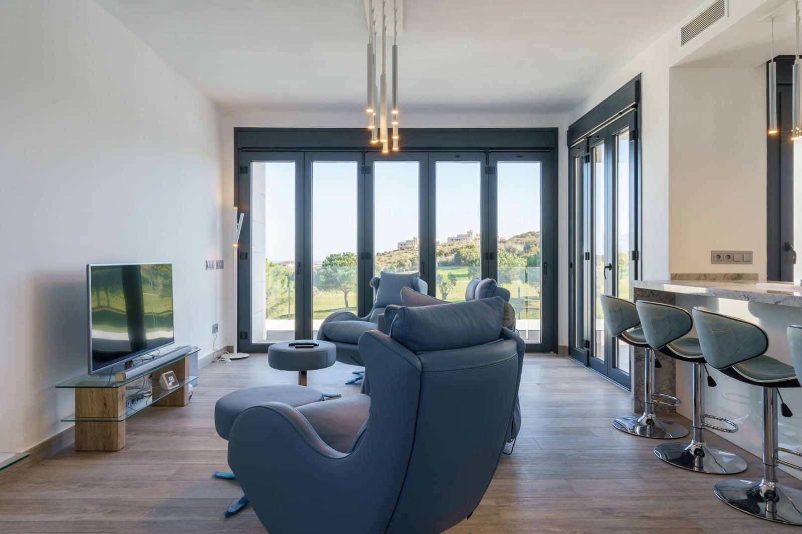 3 quarto Moradia para venda em Marbella com piscina garagem - 1 125 000 € (Ref: 8100841)