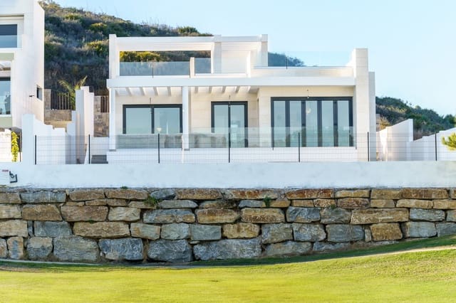 3 quarto Moradia para venda em Marbella com piscina garagem - 1 125 000 € (Ref: 8100841)