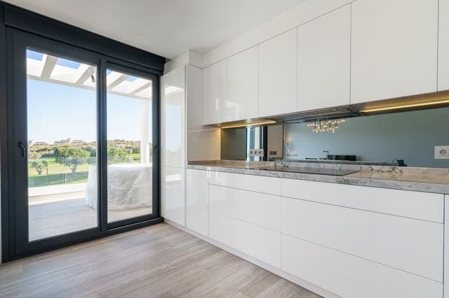 3 Zimmer Villa zu verkaufen in Marbella mit Pool Garage - 1.125.000 € (Ref: 8100841)