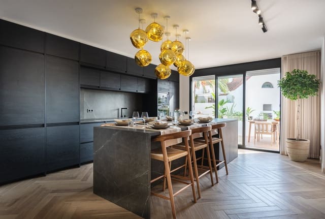 3 quarto Apartamento para venda em Marbella com garagem - 995 000 € (Ref: 9616319)