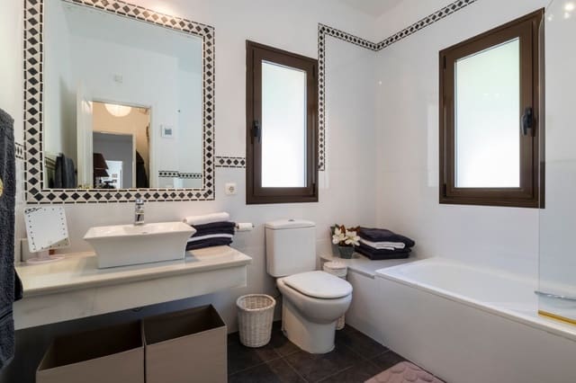 4 camera da letto Villa in vendita in Marbella con piscina garage - 1.995.000 € (Rif: 9616323)