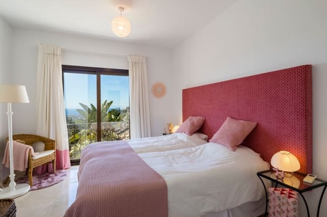 4 camera da letto Villa in vendita in Marbella con piscina garage - 1.995.000 € (Rif: 9616323)