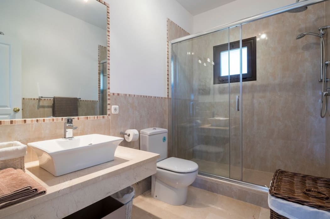 4 makuuhuone Huvila myytävänä paikassa Marbella mukana uima-altaan 
autotalli - 1 995 000 € (Ref: 9616323)