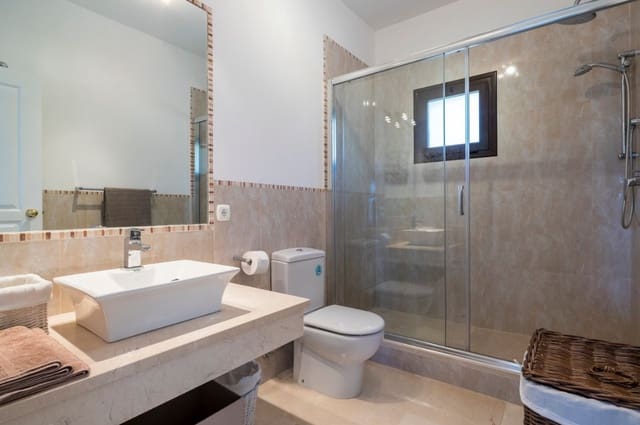 4 camera da letto Villa in vendita in Marbella con piscina garage - 1.995.000 € (Rif: 9616323)