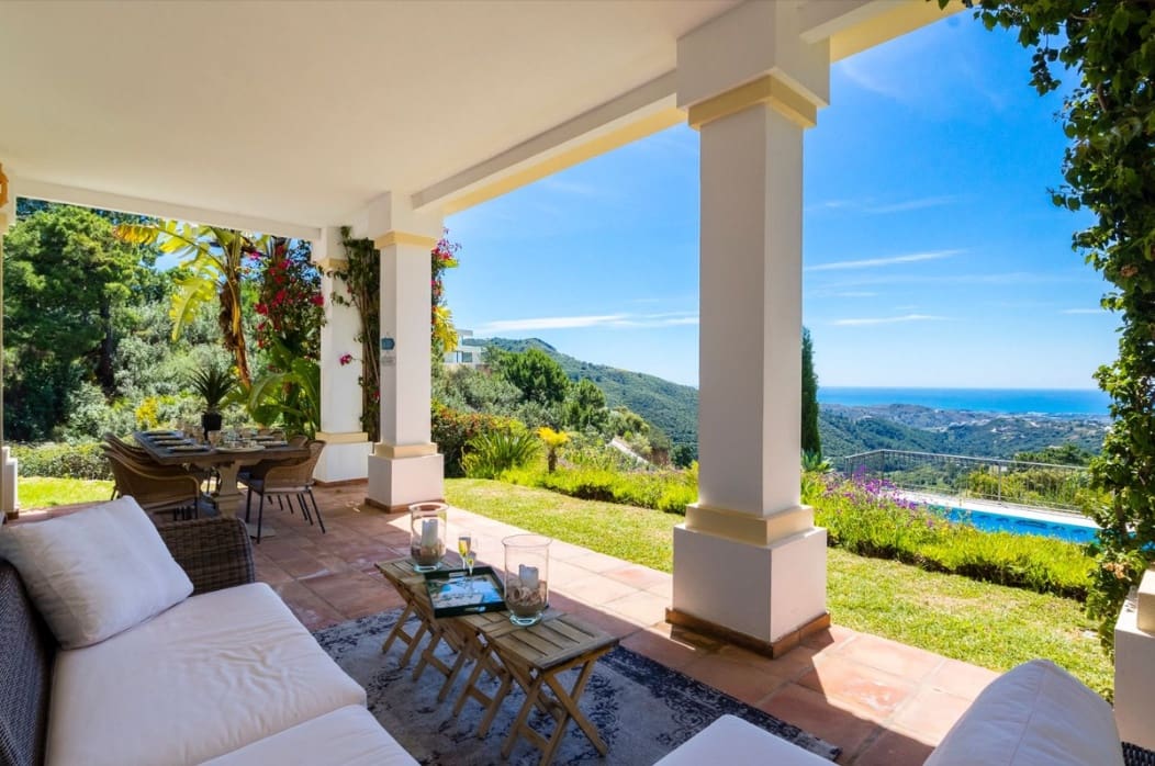 4 makuuhuone Huvila myytävänä paikassa Marbella mukana uima-altaan 
autotalli - 1 995 000 € (Ref: 9616323)