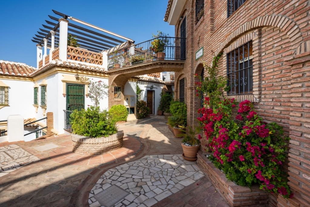 3 chambre Villa/Maison à vendre à Mijas Costa avec piscine - 485 000 € (Ref: 9616324)