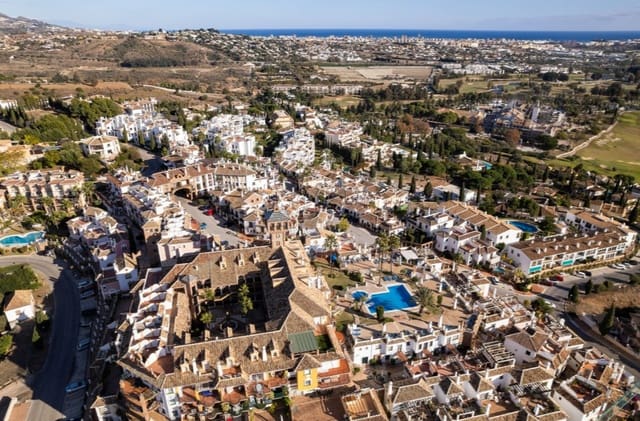 3 bedroom Villa for sale in Mijas Costa, Mijas with pool - € 485,000 (Ref: 9616324)