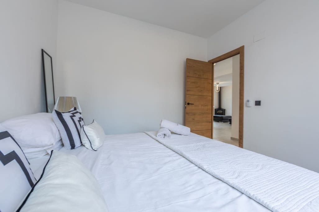 3 Zimmer Villa zu verkaufen in Manilva mit Pool - 550.000 € (Ref: 9616326)