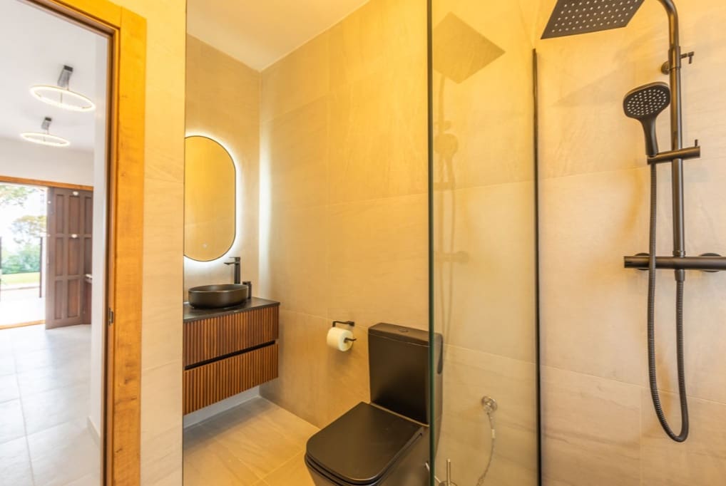 3 Zimmer Villa zu verkaufen in Manilva mit Pool - 550.000 € (Ref: 9616326)