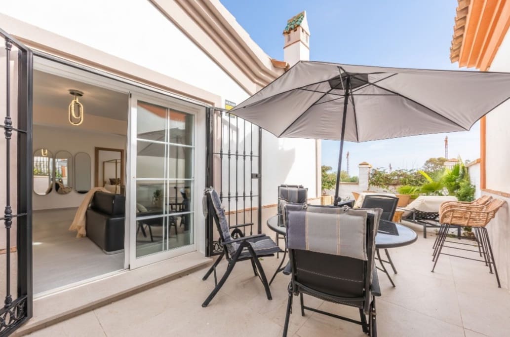 3 Zimmer Villa zu verkaufen in Manilva mit Pool - 550.000 € (Ref: 9616326)