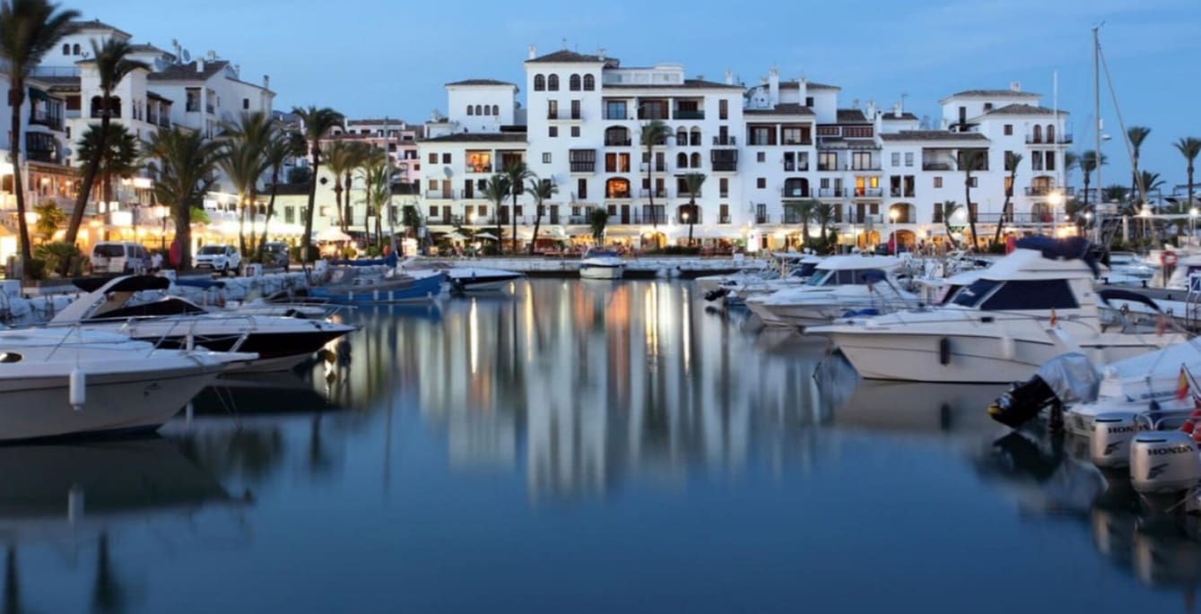 3 Zimmer Villa zu verkaufen in Manilva mit Pool - 550.000 € (Ref: 9616326)