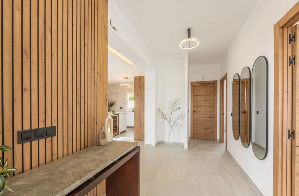 3 soveværelse Villa til salg i Manilva med swimmingpool - € 495.000 (Ref: 9616326)
