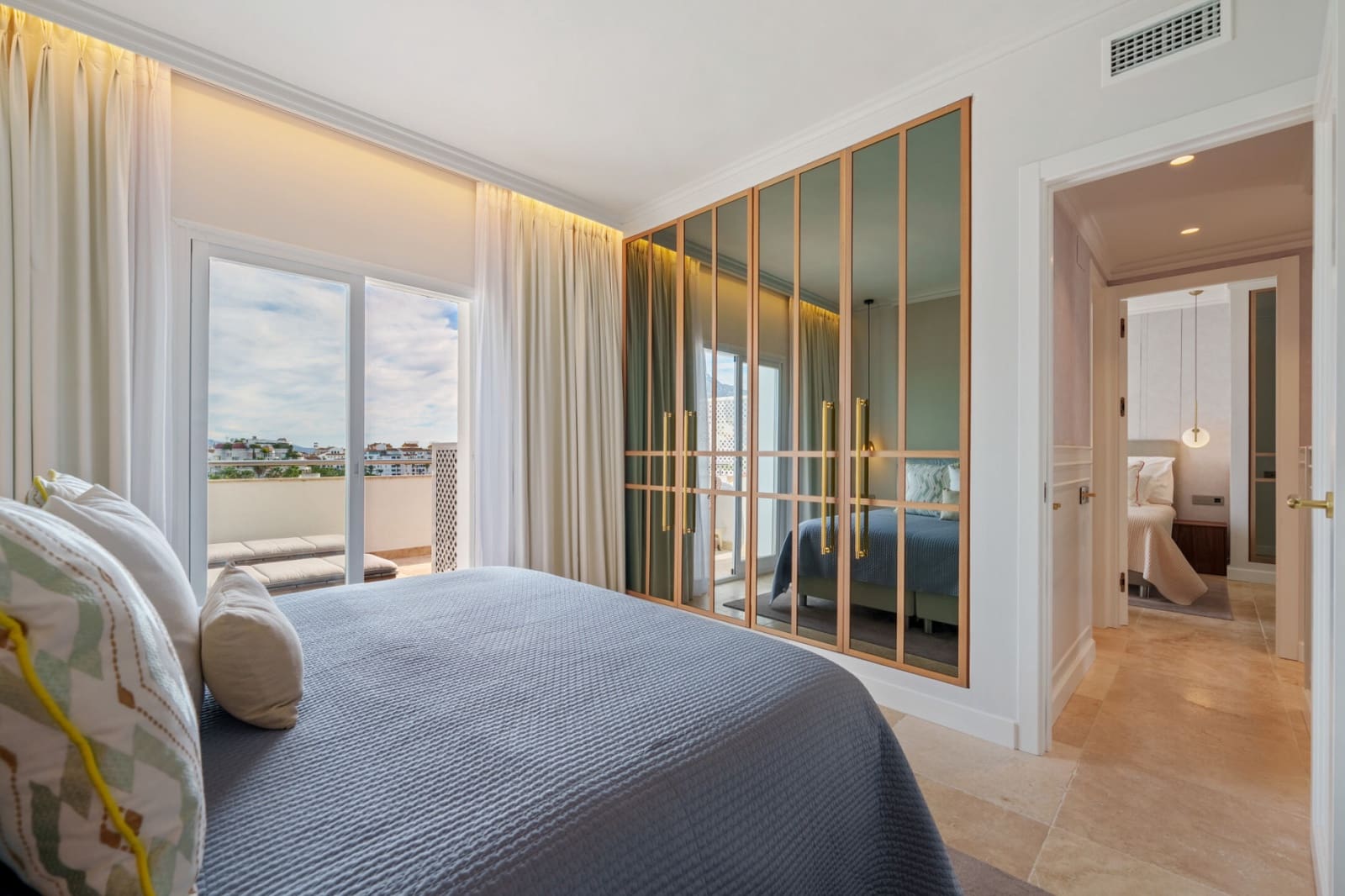 2 bedroom Apartment for sale in Puerto Banus with pool garage - € 1,995,000 (Ref: 9616327)