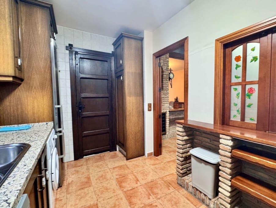 3 soverom Villa til salgs i Casabermeja med svømmebasseng garasje - € 470 000 (Ref: 9616328)