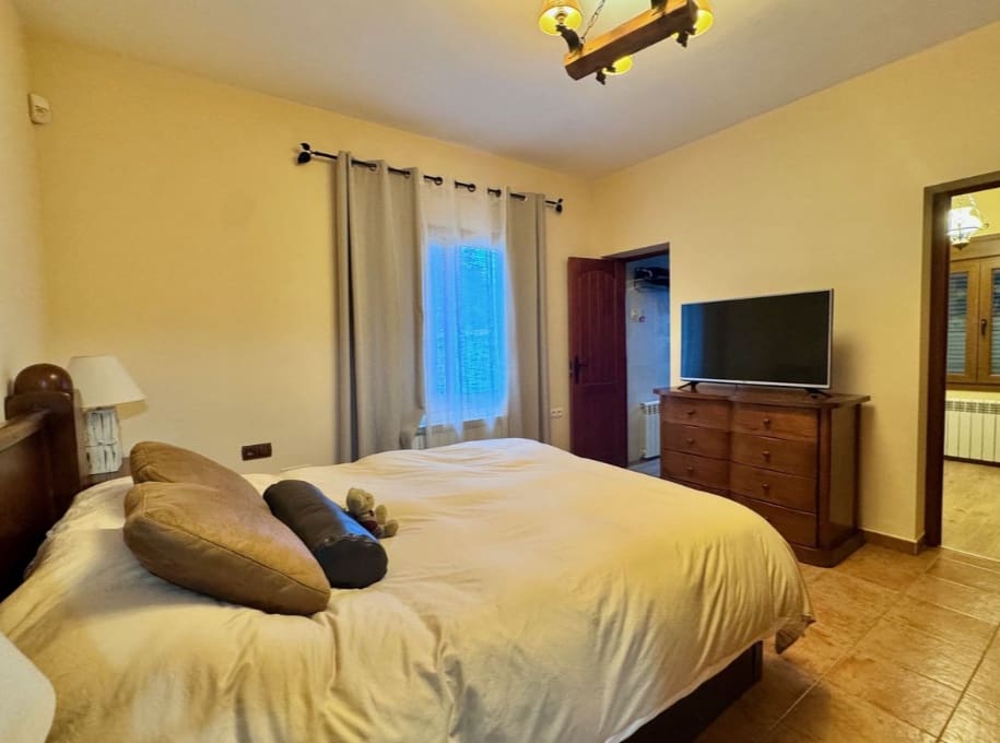 3 soverom Villa til salgs i Casabermeja med svømmebasseng garasje - € 470 000 (Ref: 9616328)