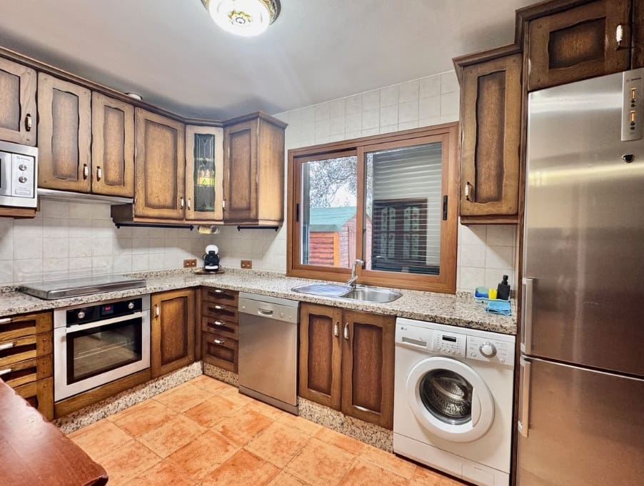 3 soverom Villa til salgs i Casabermeja med svømmebasseng garasje - € 470 000 (Ref: 9616328)